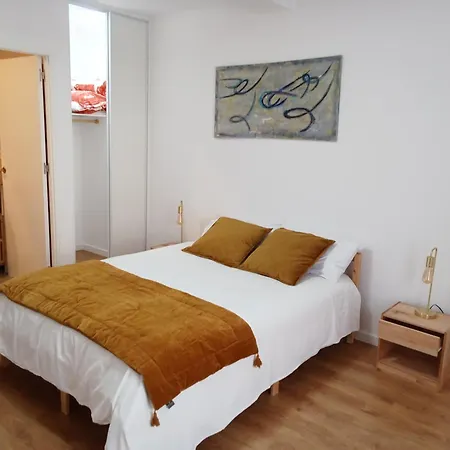 Df Alojamentos E Maison d'hôtes *